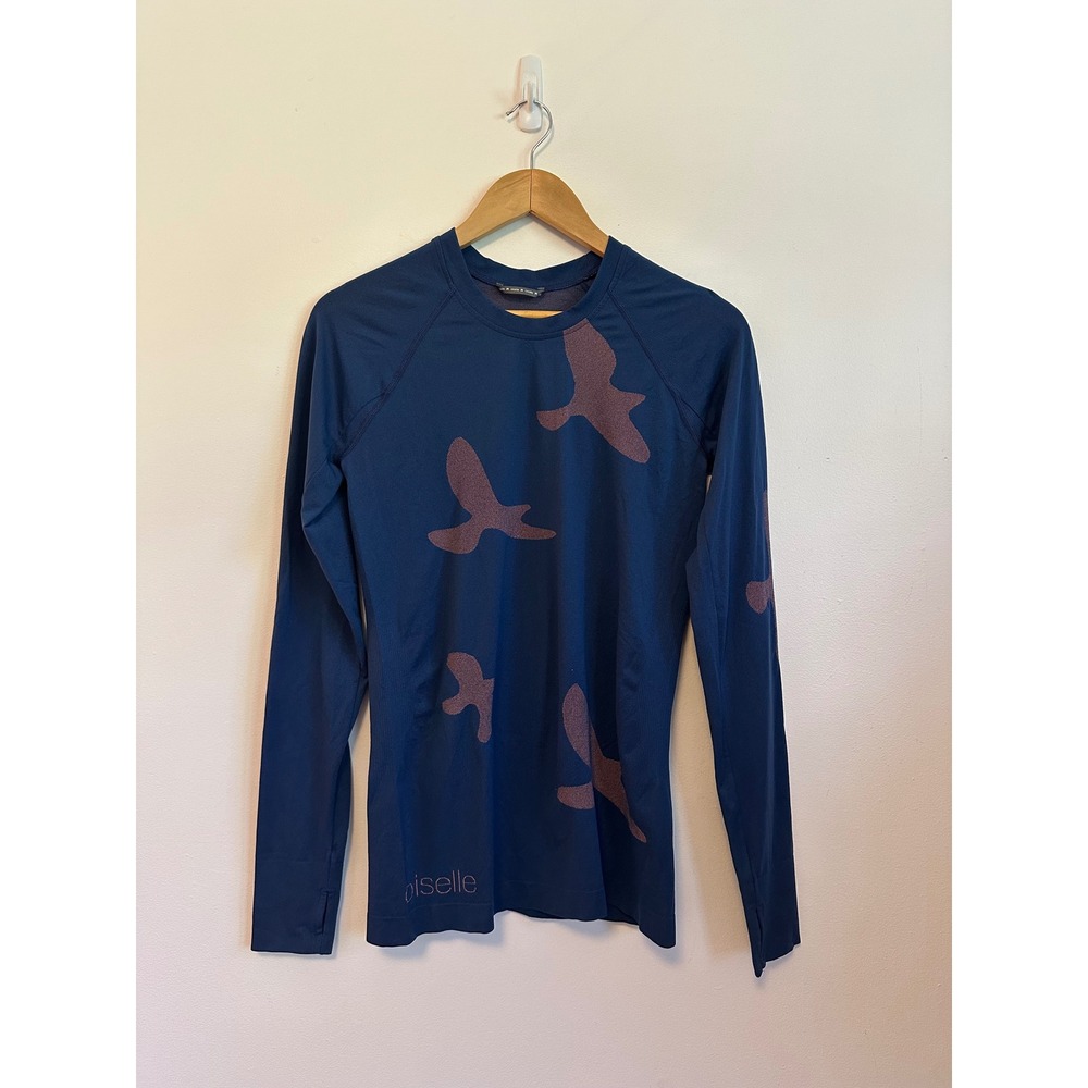 Oiselle Flyout Long Sleeve Running Top in Navy Blue Bird Print | Size Medium